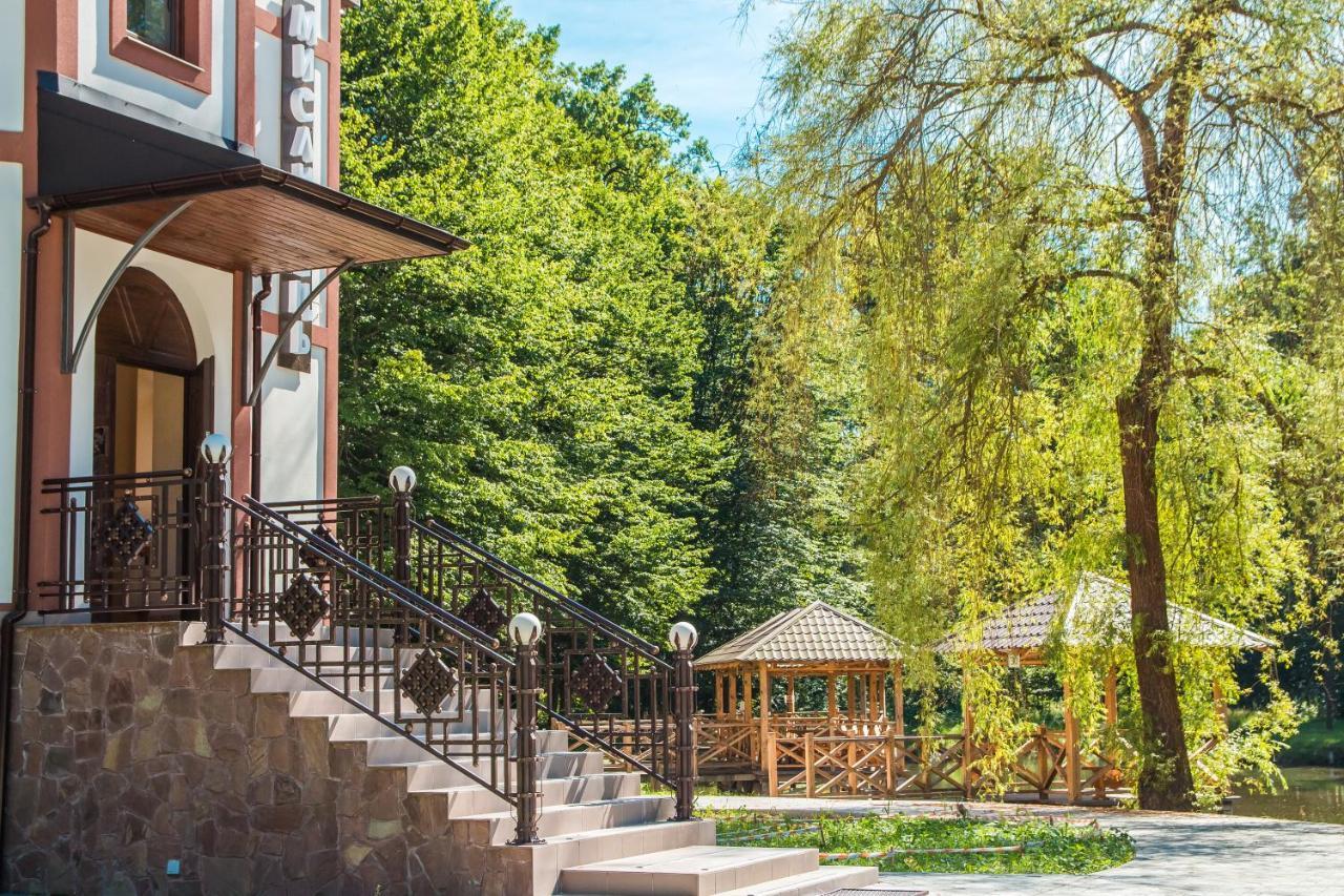 Hotel Мисливець В Комплексі "Сокіл" Susk Exterior foto