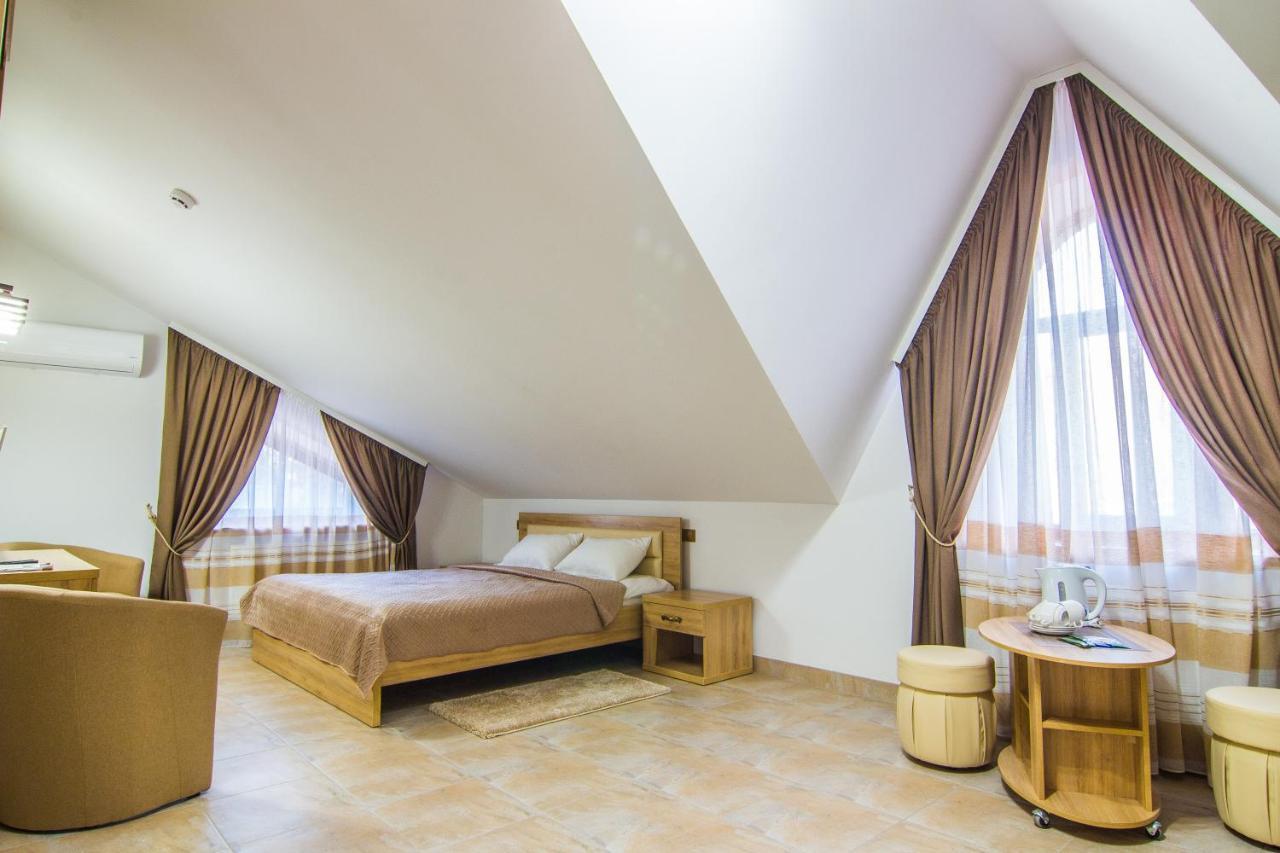 Hotel Мисливець В Комплексі "Сокіл" Susk Exterior foto
