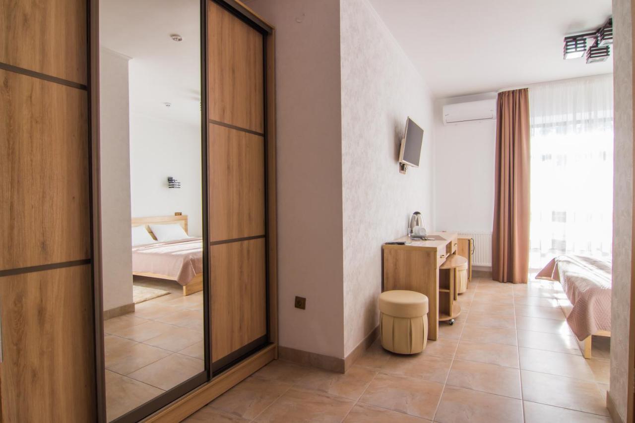 Hotel Мисливець В Комплексі "Сокіл" Susk Exterior foto
