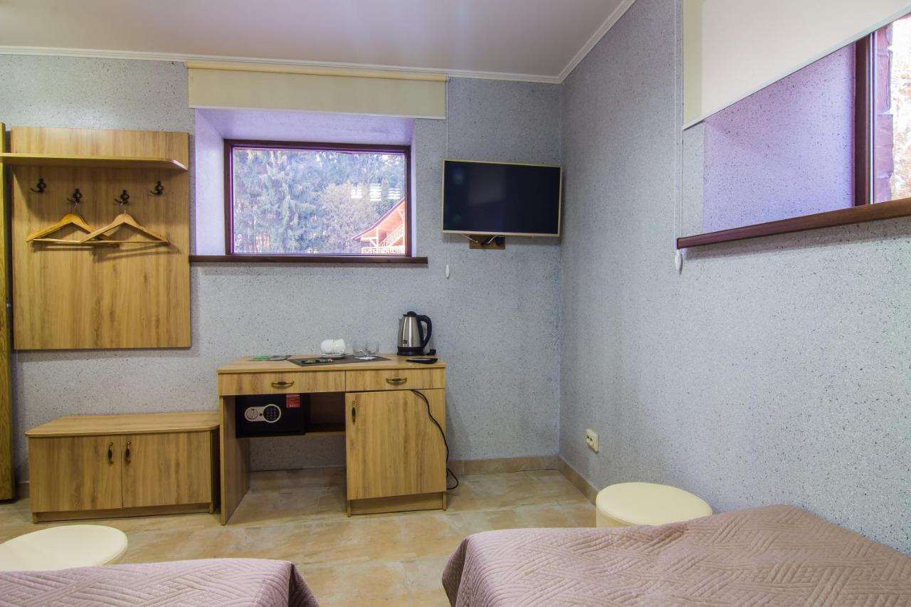 Hotel Мисливець В Комплексі "Сокіл" Susk Exterior foto